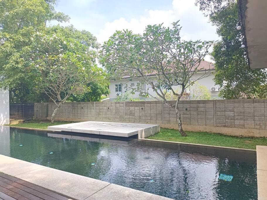 Secret Garden Pj Pool Villa Petaling Jaya Exterior foto